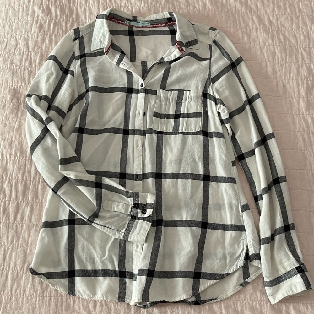B&W Flannel Size Small
